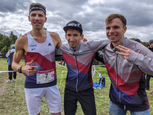 ALŪKSNE ATGRIEŽAS MEDAĻNIEKU VIDŪ LATVIJAS ČEMPIONĀTĀ STAFETĒ